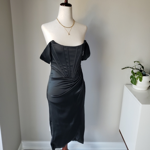 Glossy Satin Draped Sleeve Off The Shoulder Balconette Corset Dress - Picture 4 of 11